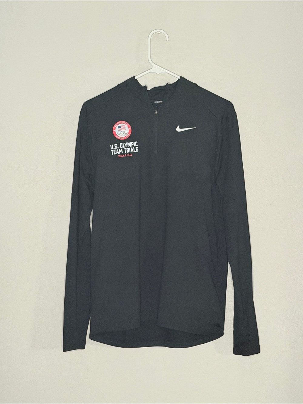 Men’s small Olympic quarter zip